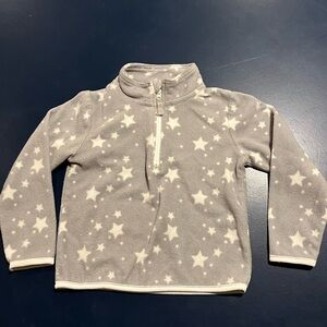 Primark girl’s fleece top, gray with white stars, size 4-5